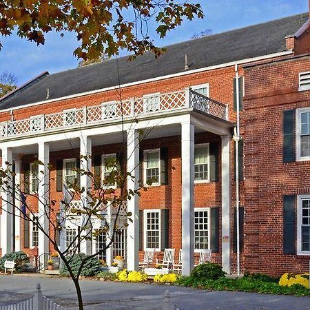 The Country Inn Of Berkeley Springs Ngoại thất bức ảnh