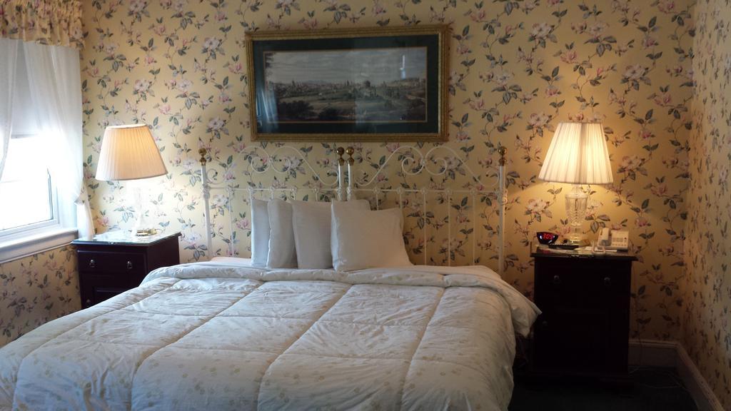The Country Inn Of Berkeley Springs Phòng bức ảnh