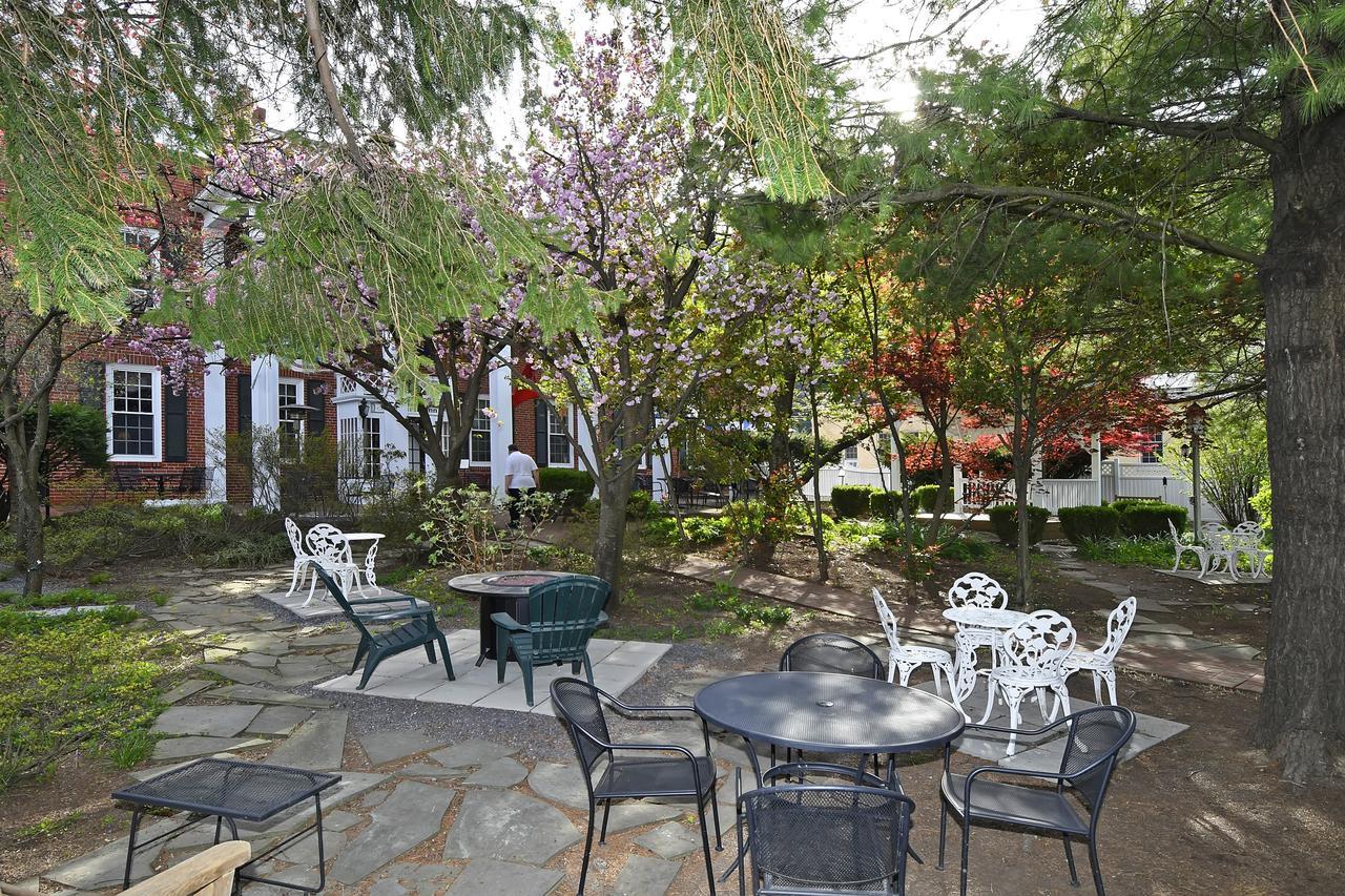 The Country Inn Of Berkeley Springs Ngoại thất bức ảnh